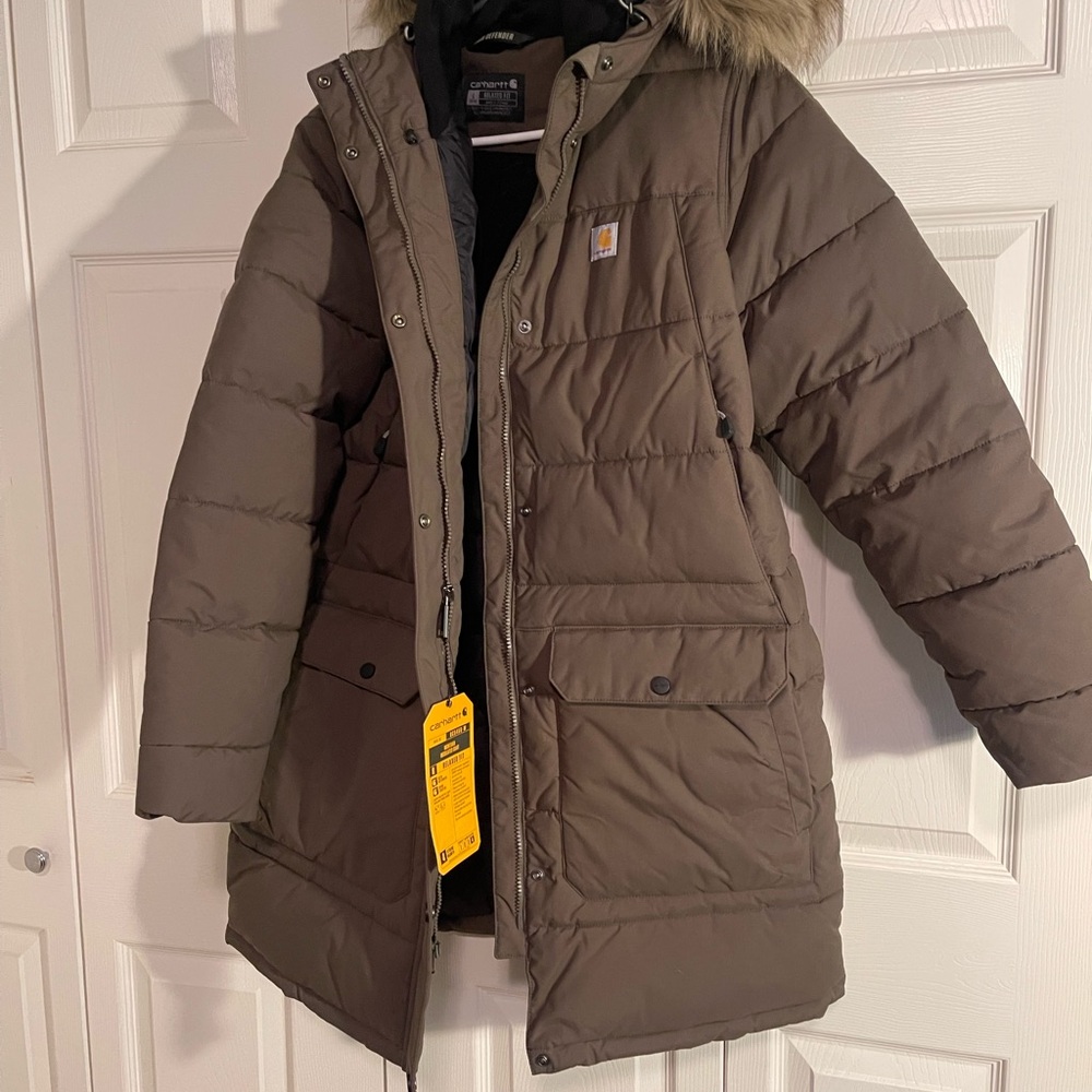 NWT Carhartt Women’s Montana Relaxed Fit Insulated Coat with Faux Fur-Trim Hood - Picture 2 of 7